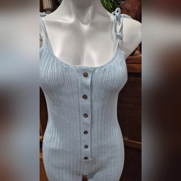 MARBLE Sky Blue Ribbed Fabric - Picture 5 of 11